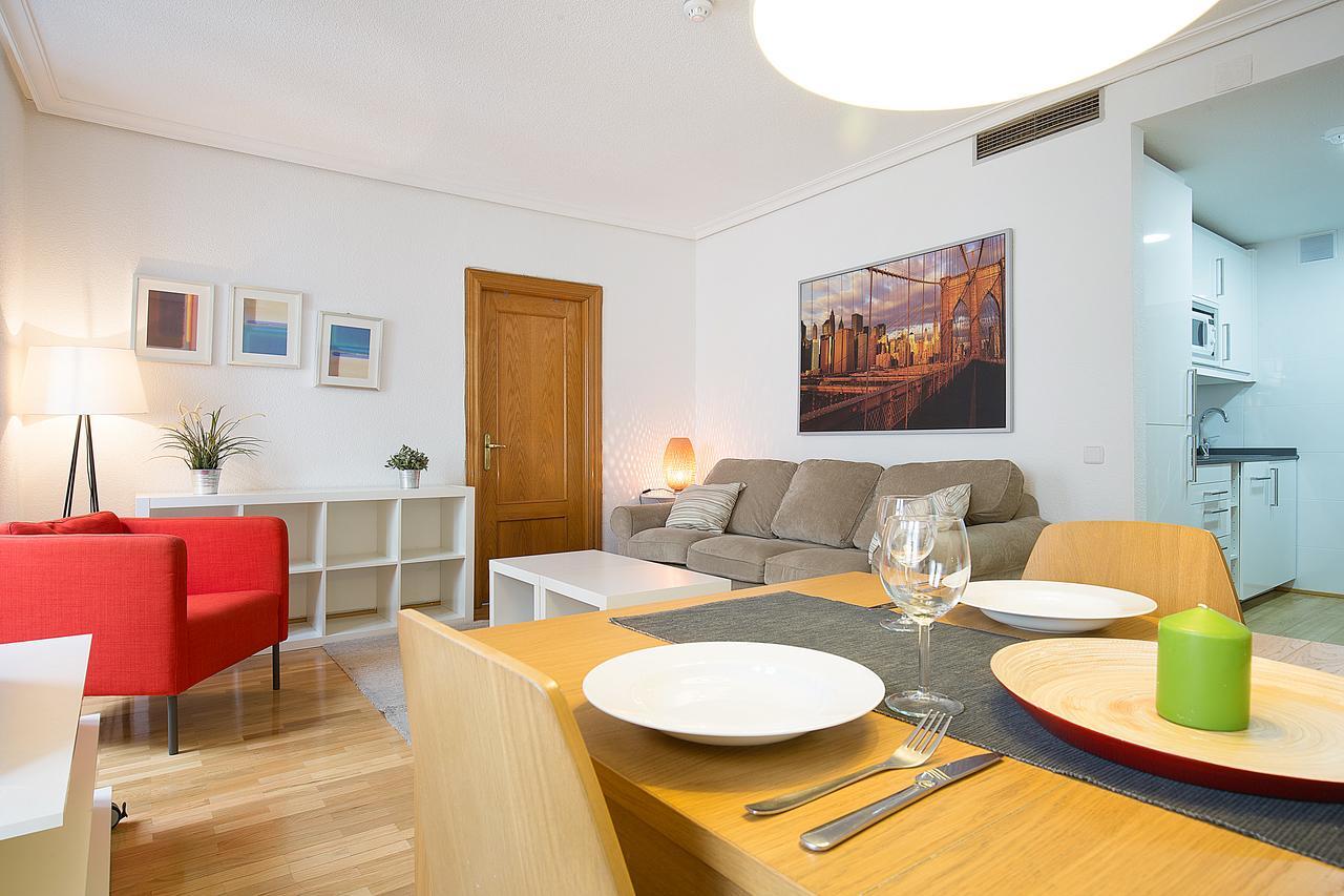 Apartamentos San Lorenzo 26 Madrid Eksteriør billede