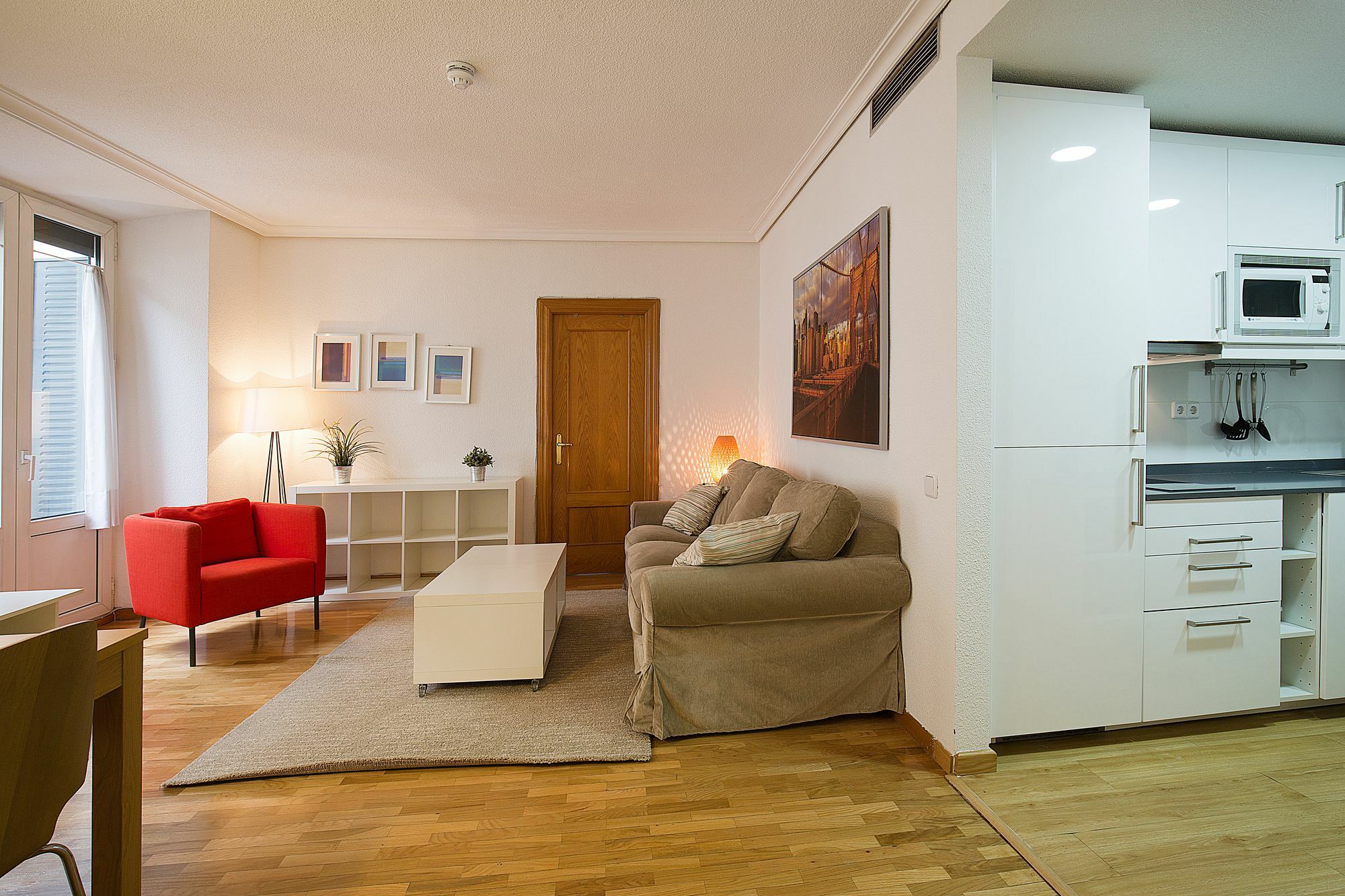 Apartamentos San Lorenzo 26 Madrid Eksteriør billede