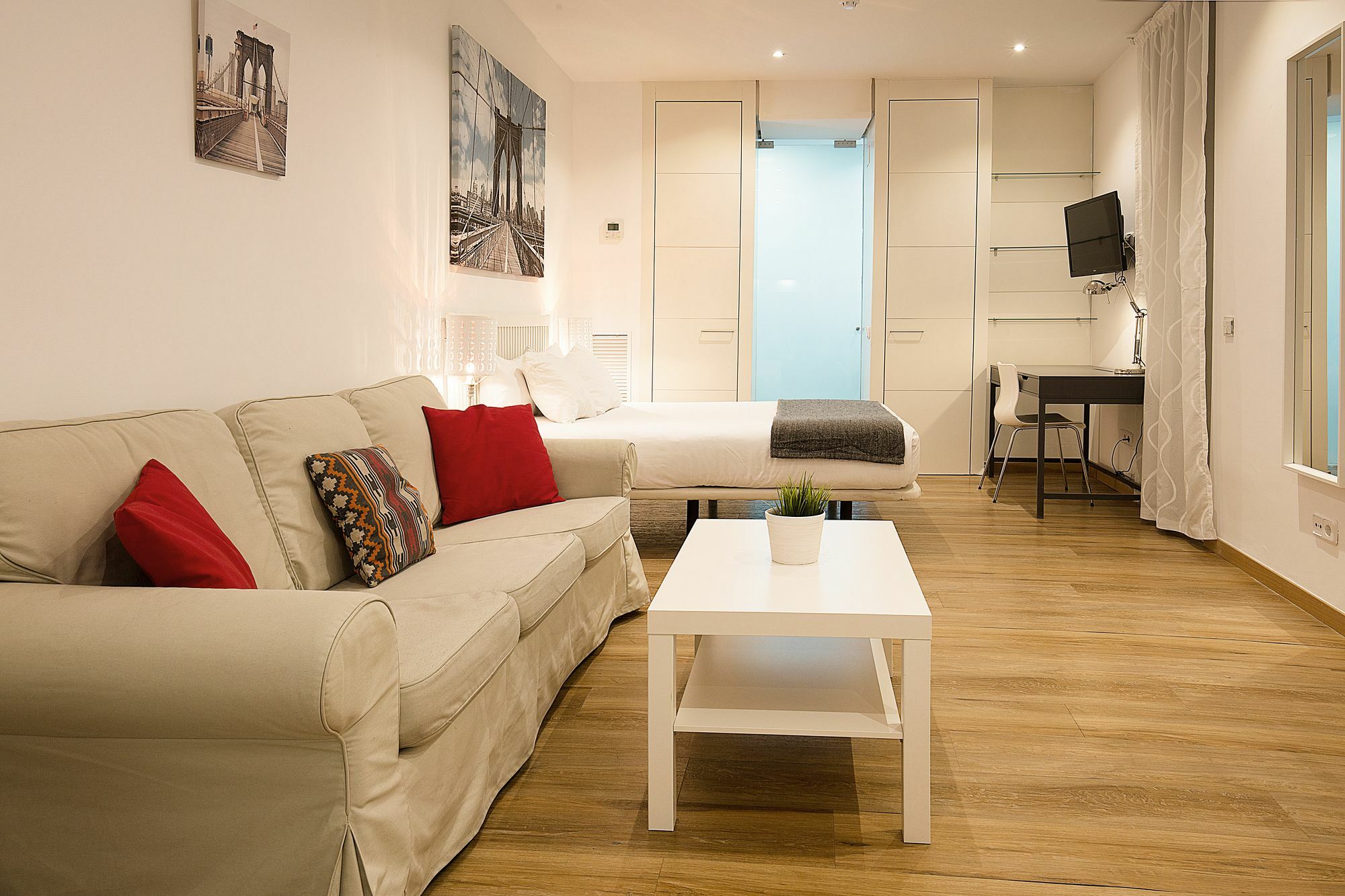 Apartamentos San Lorenzo 26 Madrid Eksteriør billede